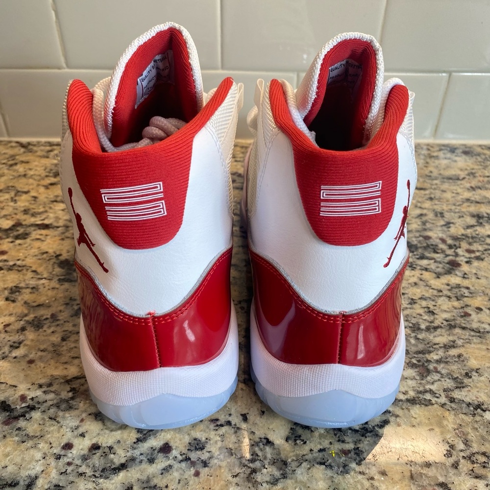 Jordan Cherry 11 Size 13 - Picture 4 of 14